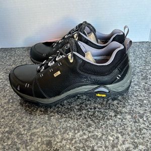 Women’s Teva athletic shoes size 5.5